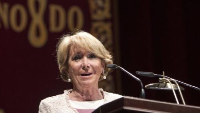 Esperanza Aguirre, durante la lectura del pregón taurino de la Feria de Abril de 2014.