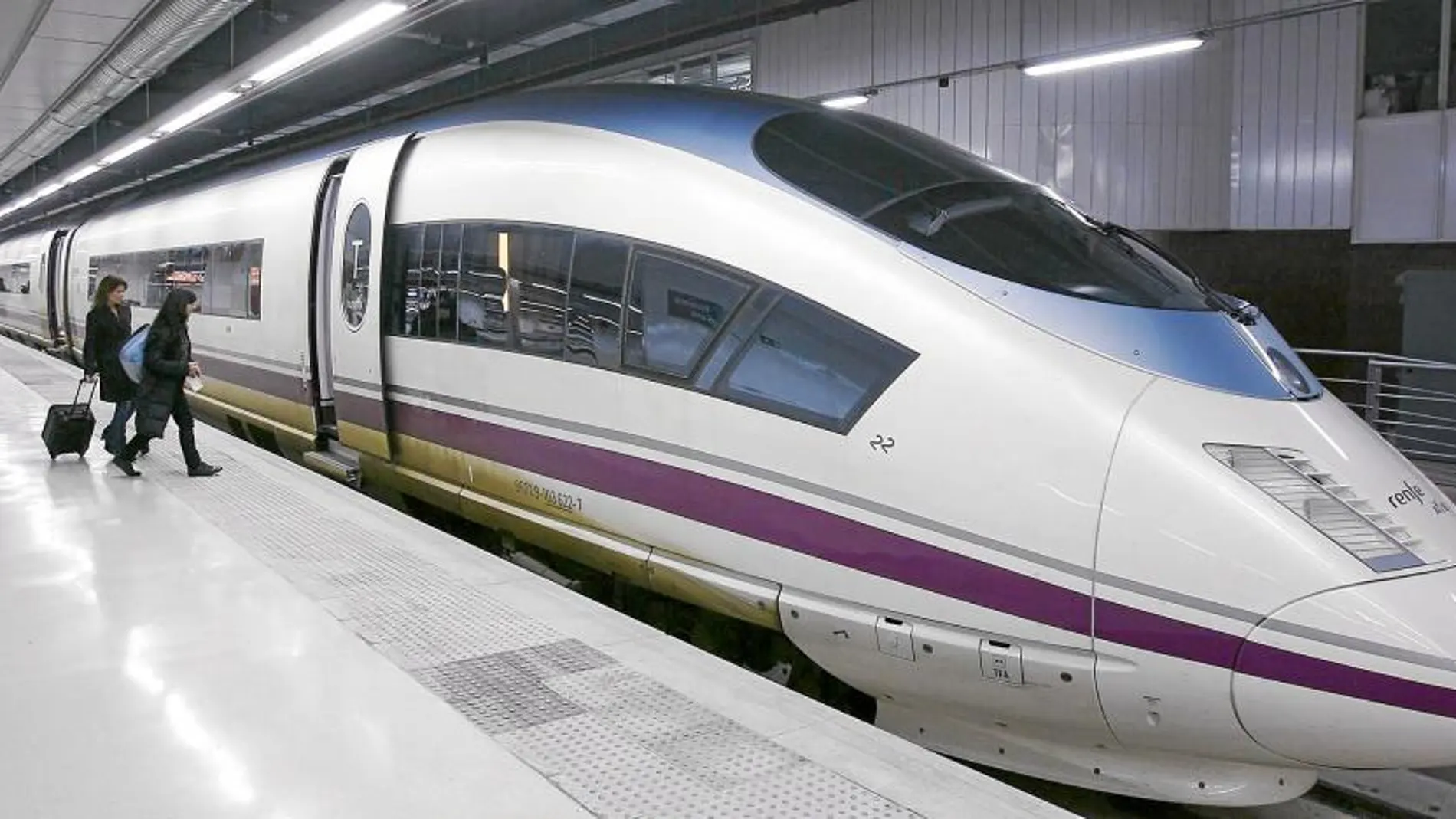 Un tren AVE en Barcelona, donde se inauguró en febrero de 2008