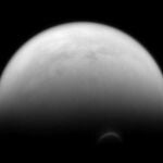 La NASA capta el vórtice sur de Titán, la mayor luna de Saturno