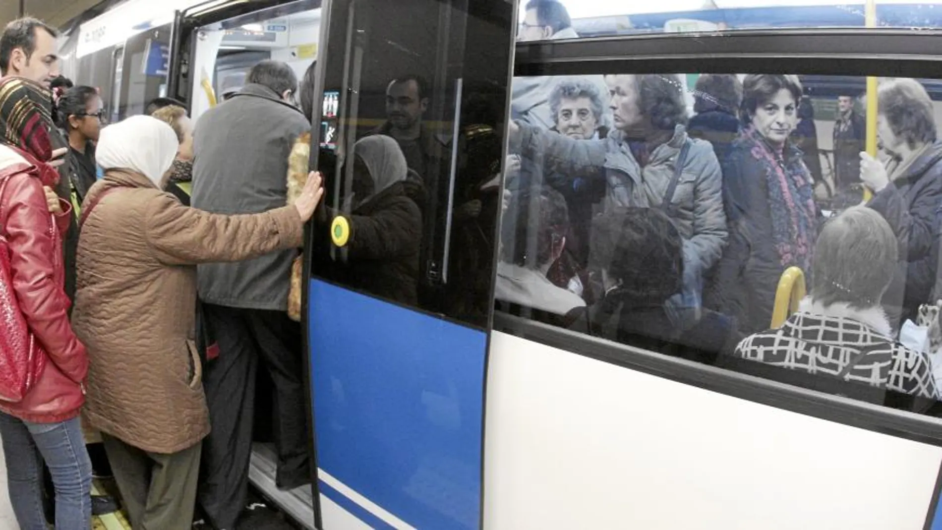 Los servicios mínimos durante la cabalgata fueron del 93 por ciento, durante el resto de la jornada los viajeros tuvieron que ir más ajustados de lo habitual