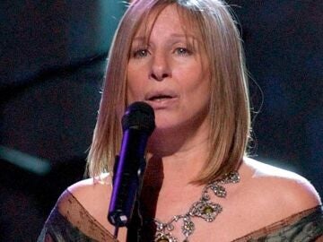 Barbra Streisand en una gala en el Teatro Kodak