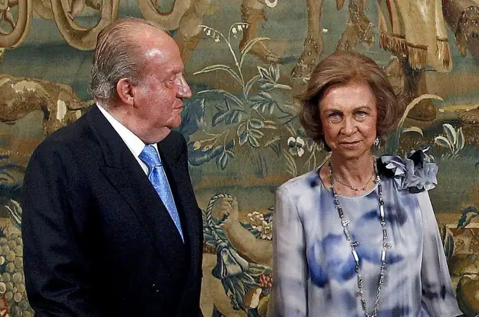 Doña Sofía frente a su hijo: quiere que Don Juan Carlos regrese a España