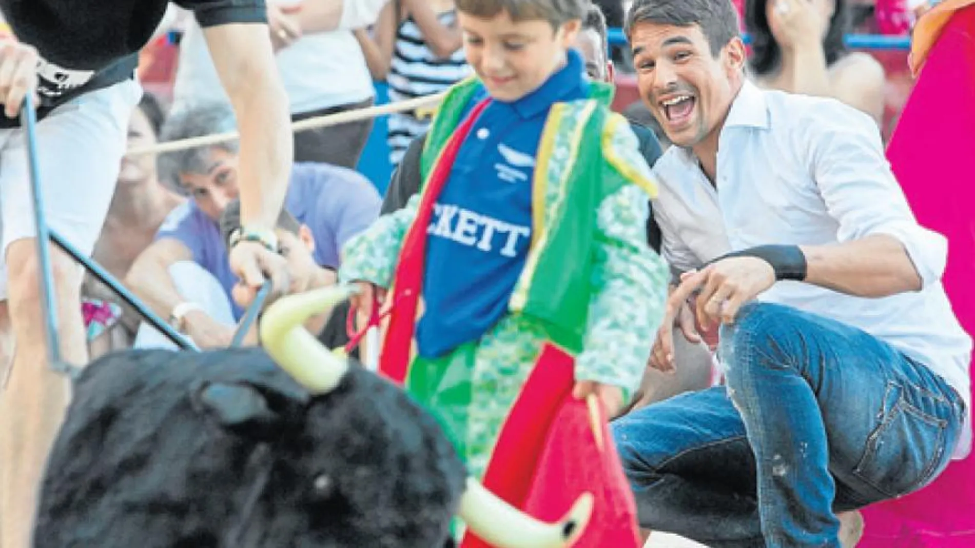 Manzanares repite su compromiso con los más pequeños en Alicante
