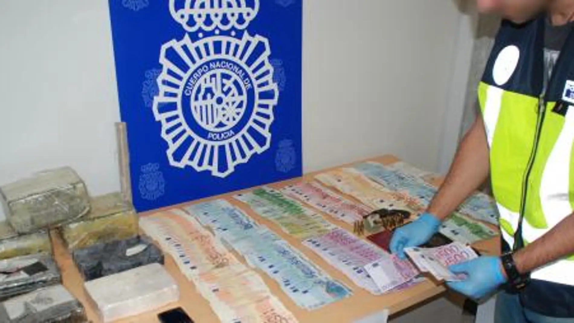La Policía Nacional se incauta de 12,5 kilos de cocaína ocultos en un coche