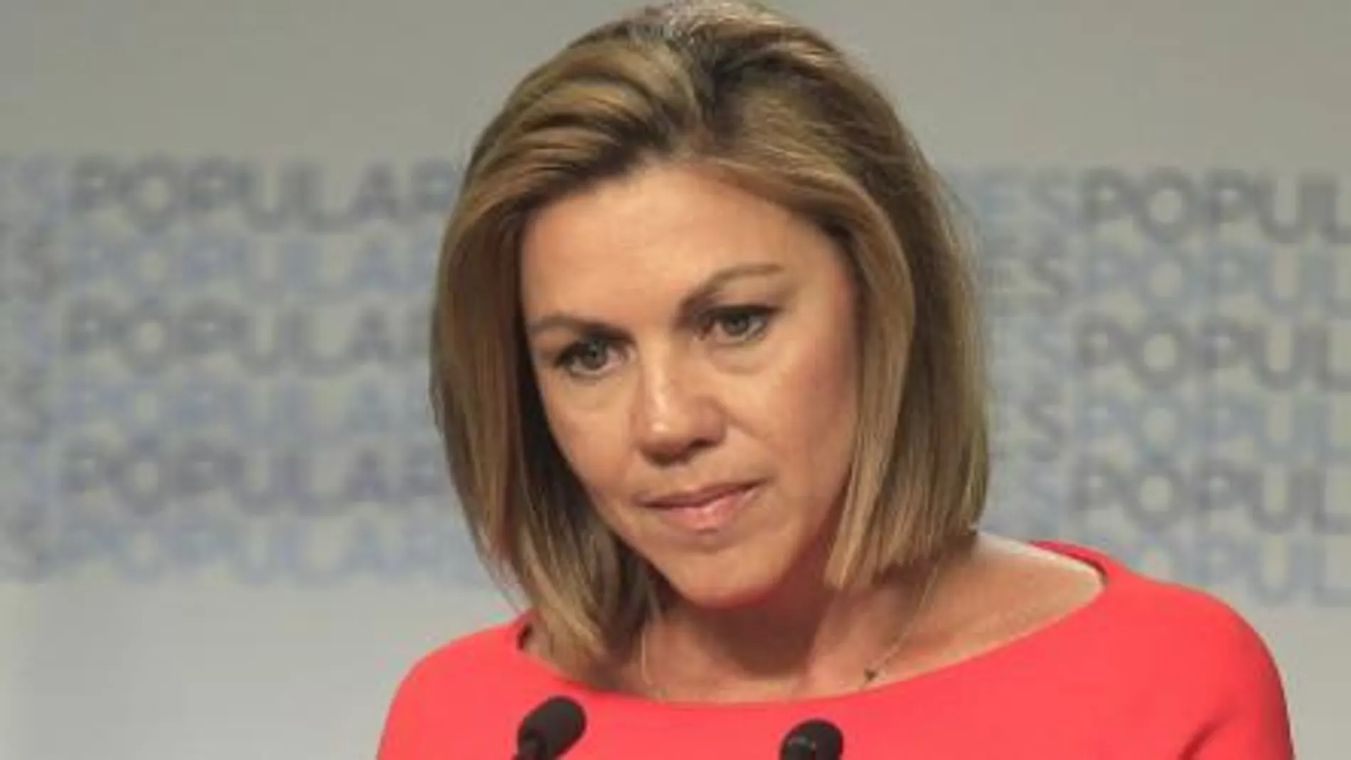 La secretaria general del PP, María Dolores de Cospedal, durante la rueda de prensa que ha ofrecido hoy.