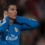 Cristiano Ronaldo notó molestias en su muslo izquierdo frente al Almería y paró