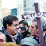 Los líderes socialistas Julio Villarrubia y Óscar López participan en la manifestación