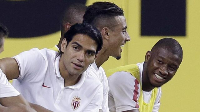 Radamel Falcao García Zarate, en el banquillo del Mónaco durante el partido en Miami la pasada semana frente al Atletico Nacional
