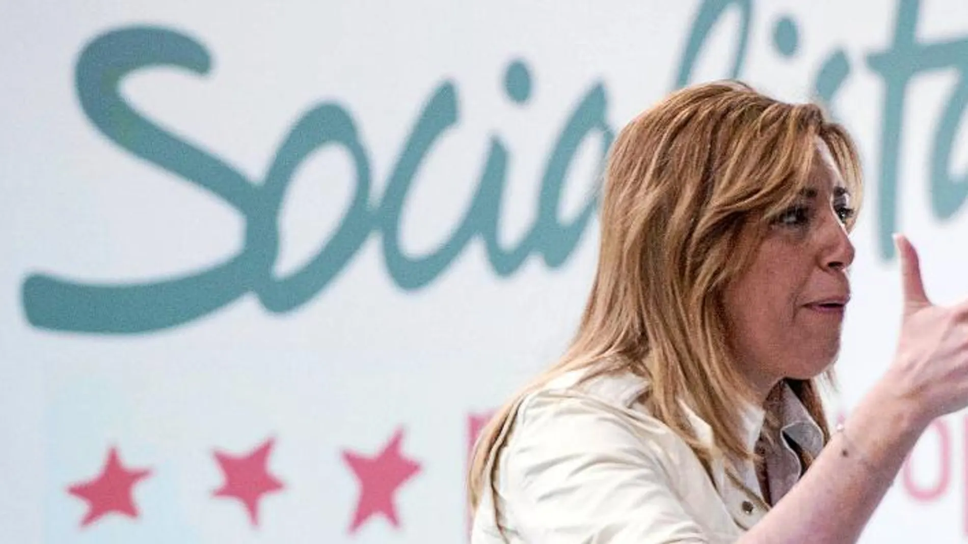 Quienes aconsejan a Susana Díaz le piden que se mantenga lo más cerca posible de Andalucía