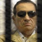 Hosni Mubarak, durante una sesión del juicio en el que fue condenado