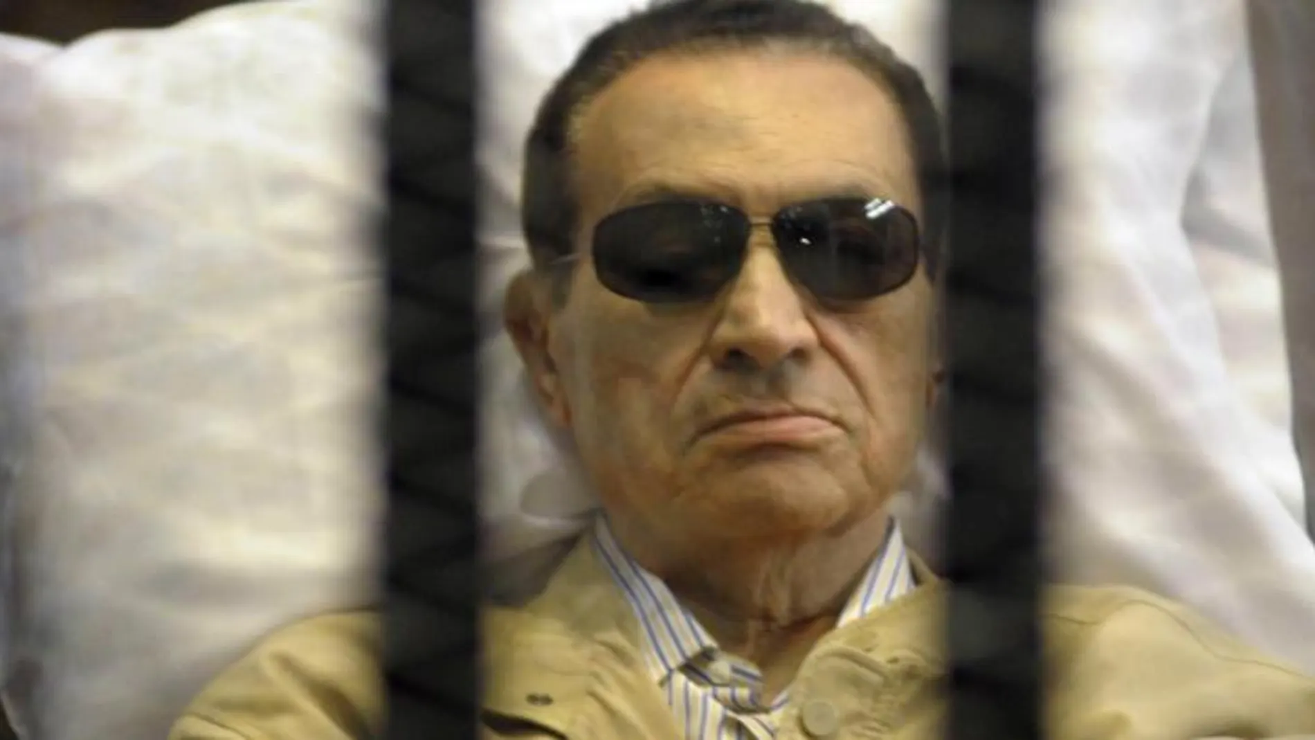 Hosni Mubarak, durante una sesión del juicio en el que fue condenado