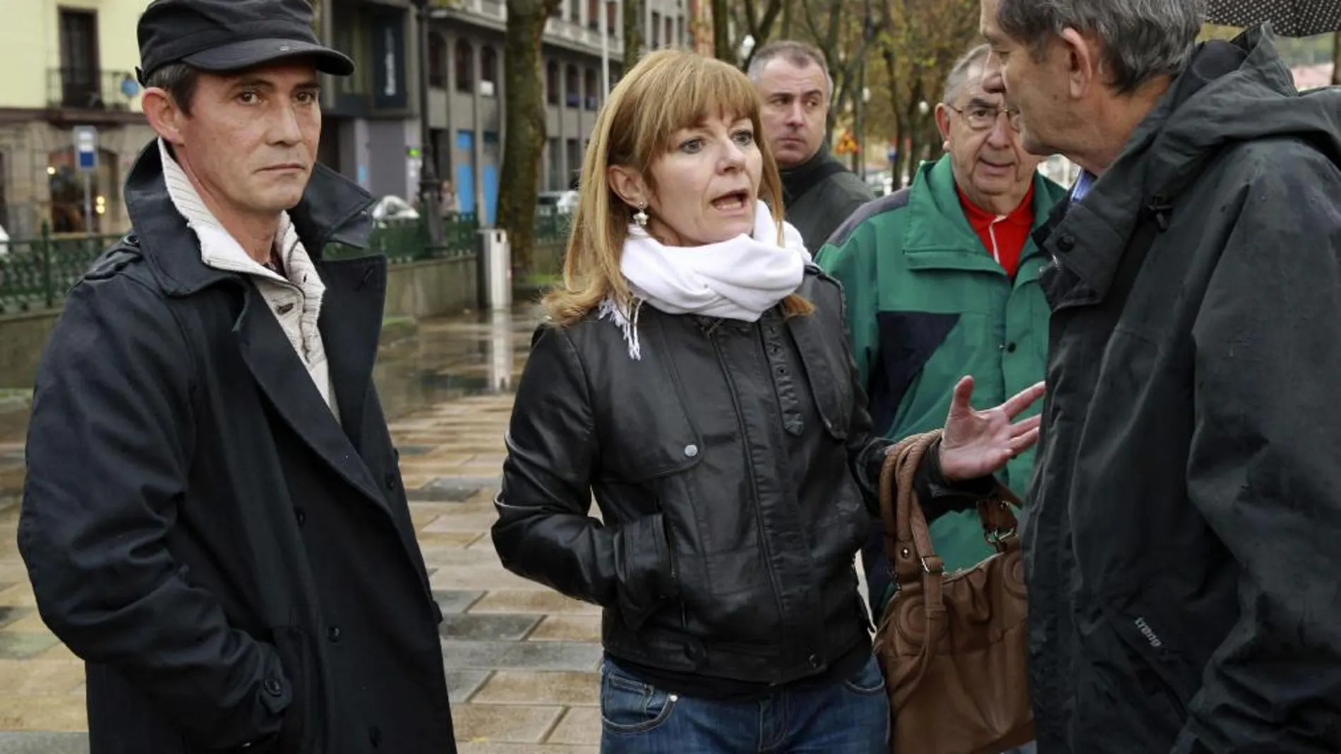 Los etarras arrepentidos de la llamada "vía Nanclares"Andoni Alza' y Carmen Guisasola durante el homenaje tributado a Joseba Goikoetxea