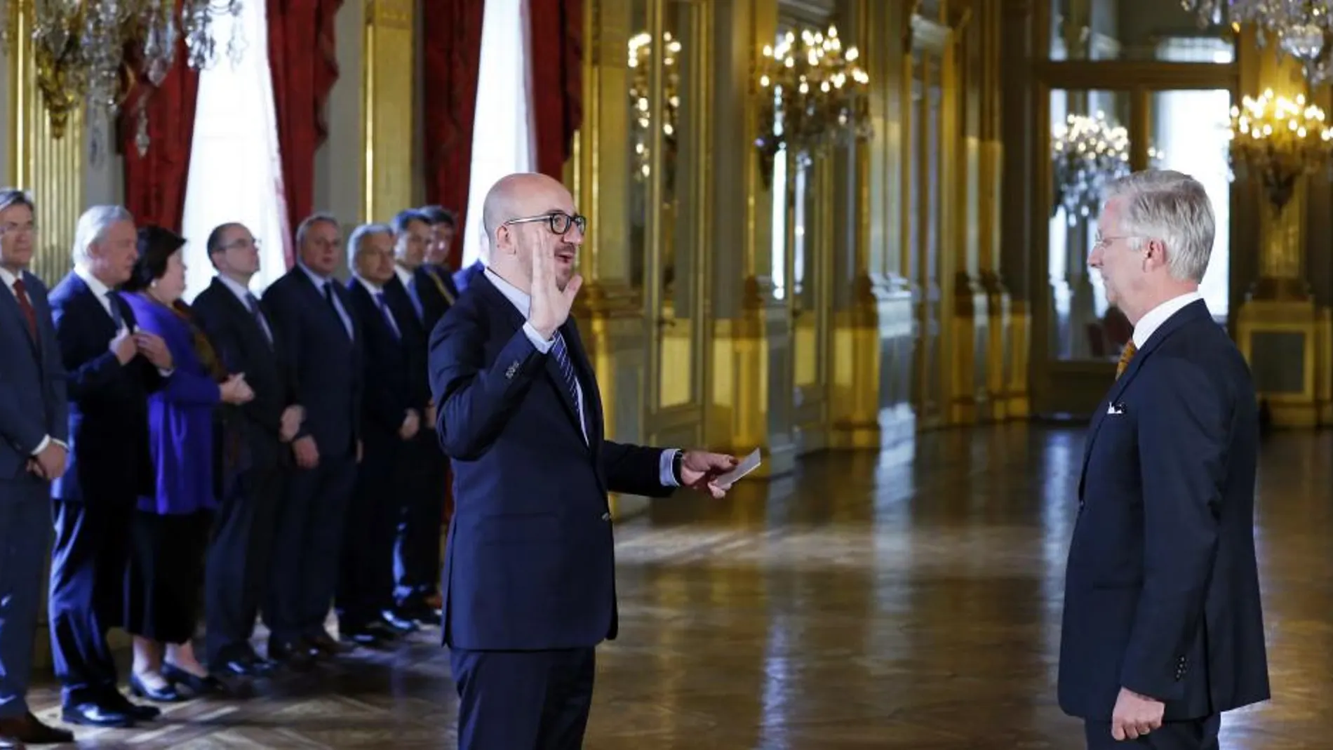 El nuevo Gobierno de Bélgica presta juramento ante el rey Felipe