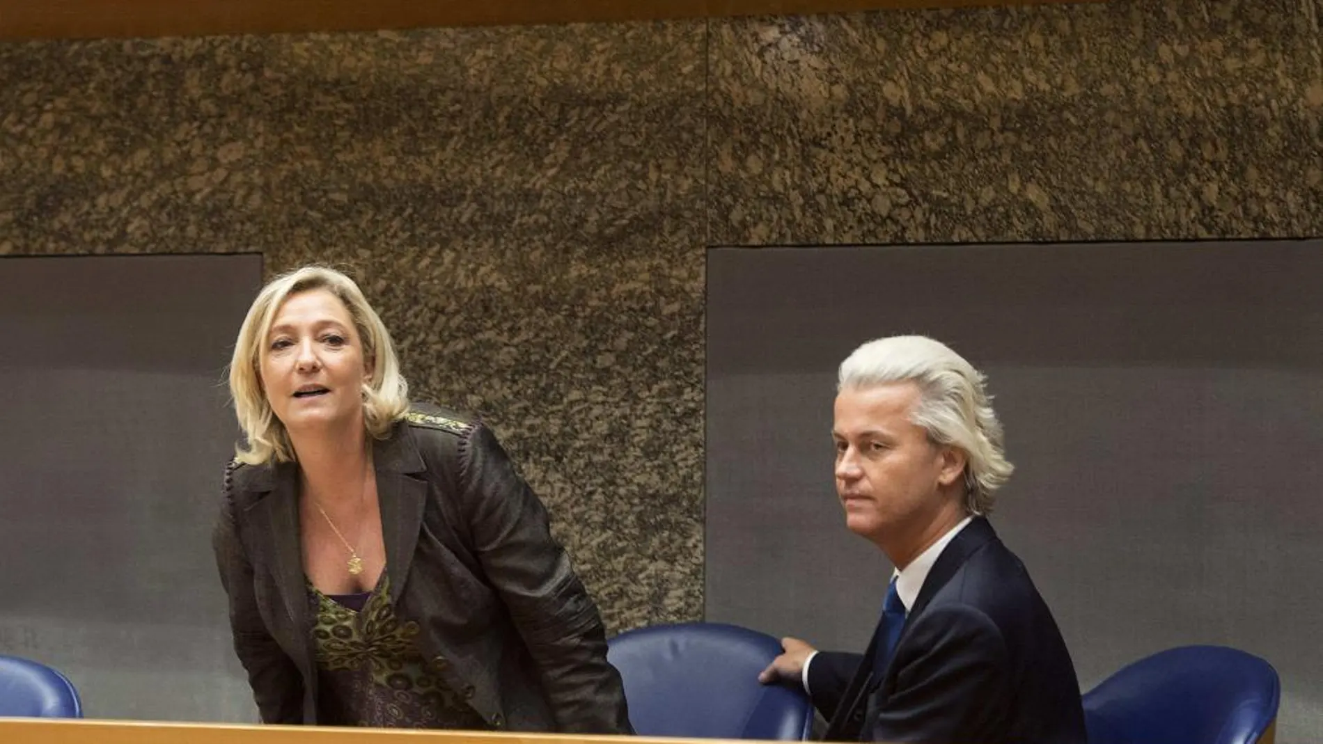 La líder del Frente Nacional, Marine Le Pen, y el xenófobo holandés Geert Wilders