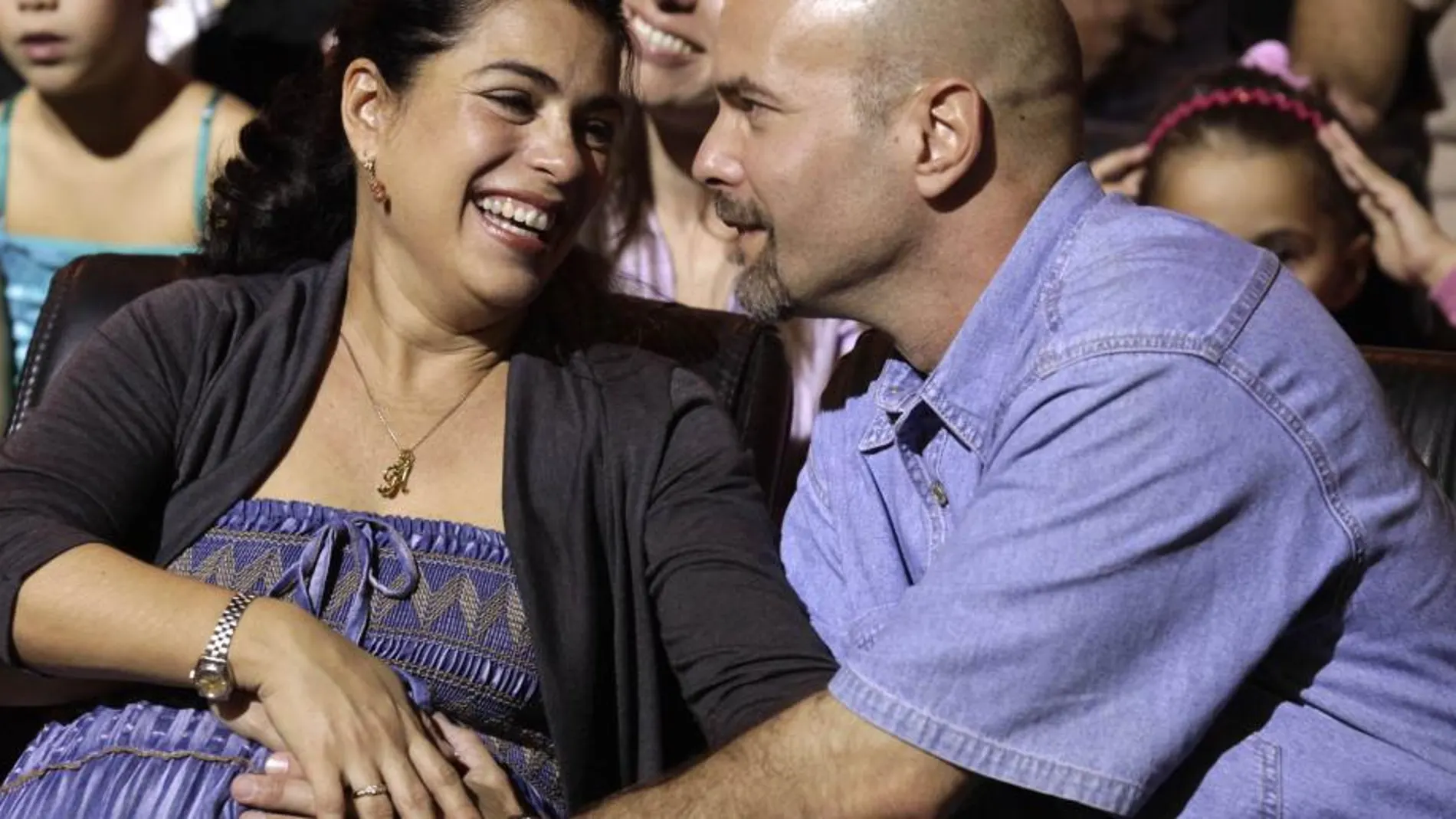 Adriana Pérez y su esposo, el agente cubano Gerardo Hernández, liberado pocos días antes por Estados Unidos.