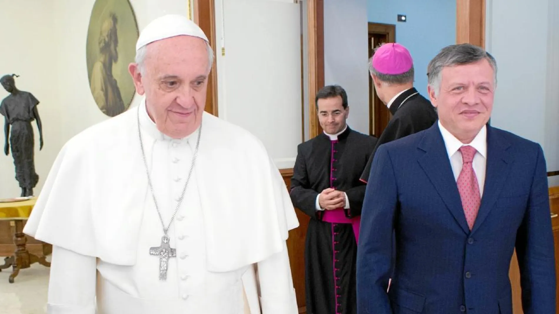 El Papa recibió ayer en audiencia privada al rey de Jordania