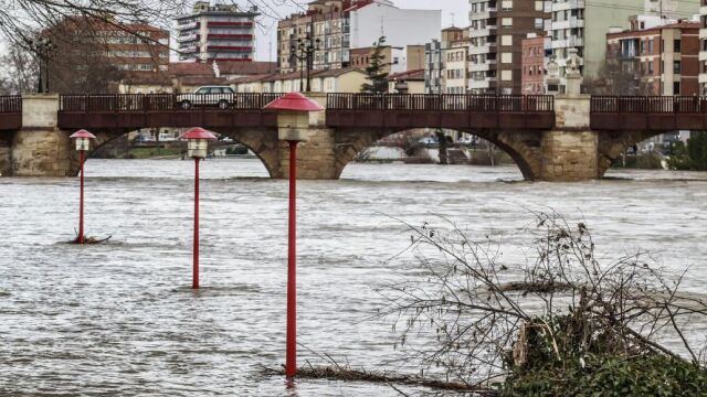 Río Ebro a su paso por la localidad burgalesa de Miranda de Ebro