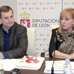 La presidenta de la Diputación, Isabel Carrasco y el vicepresidente para el Bierzo, José Antonio Velasco presentan los planes