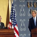 Kerry, en la imagen en una visita en noviembre a El Cairo, ha realizado numerosas visitas a Oriente Próximo y el Magreb en los últimos meses.