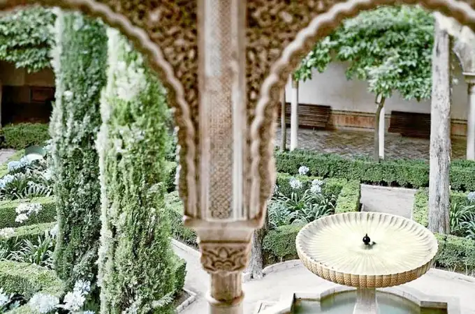 La Alhambra: 150 años atrapando a la «novia de cristal»