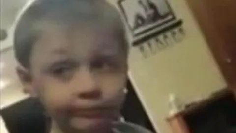 La difícil situación amorosa de un niño de cinco años