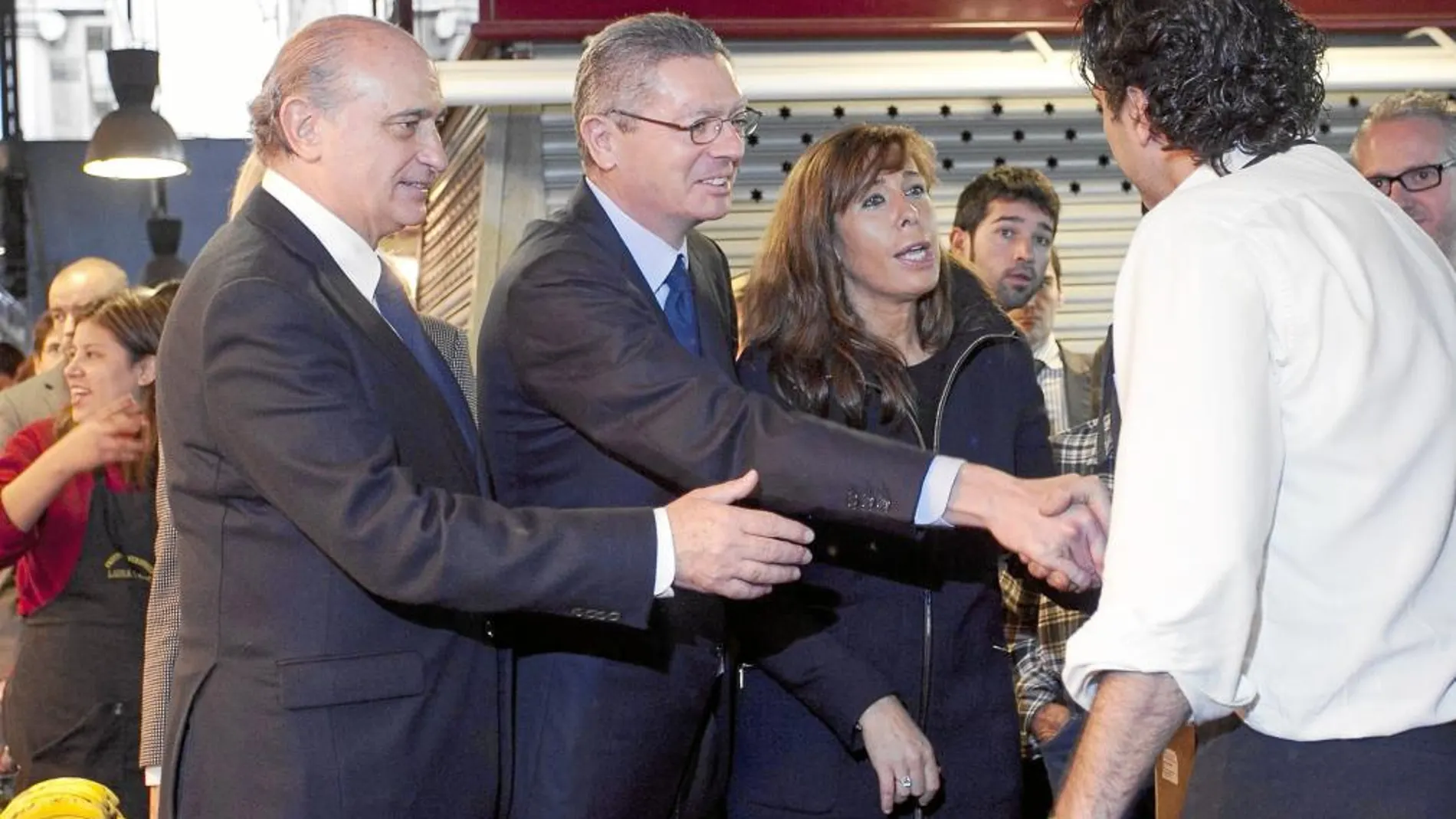 El desembarco de Rajoy y barones del PP durante las últimas campañas electorales fue clave para la mayoría absoluta