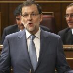 Mariano Rajoy responde a las preguntas que le hicieron los grupos de la oposición durante la sesión de control al Gobierno, hoy en el Congreso,