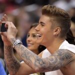 Justin Bieber durante el encuentro de la NBA entre Los Angeles Clippers y Oklahoma City Thunder