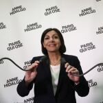 Anne Hidalgo anuncia la victoria en las municipales a la alcaldía de París