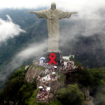 Lazo rojo contra el sida en el Cristo Redentor de Río de Janeiro, en 2007