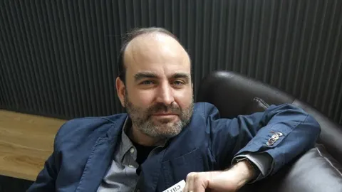 Pérez Zúñiga reescribe la Beatriz de Dante