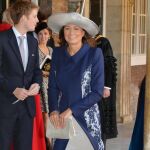 La madre de Kate Middlenton lleva el control del hogar de su hija