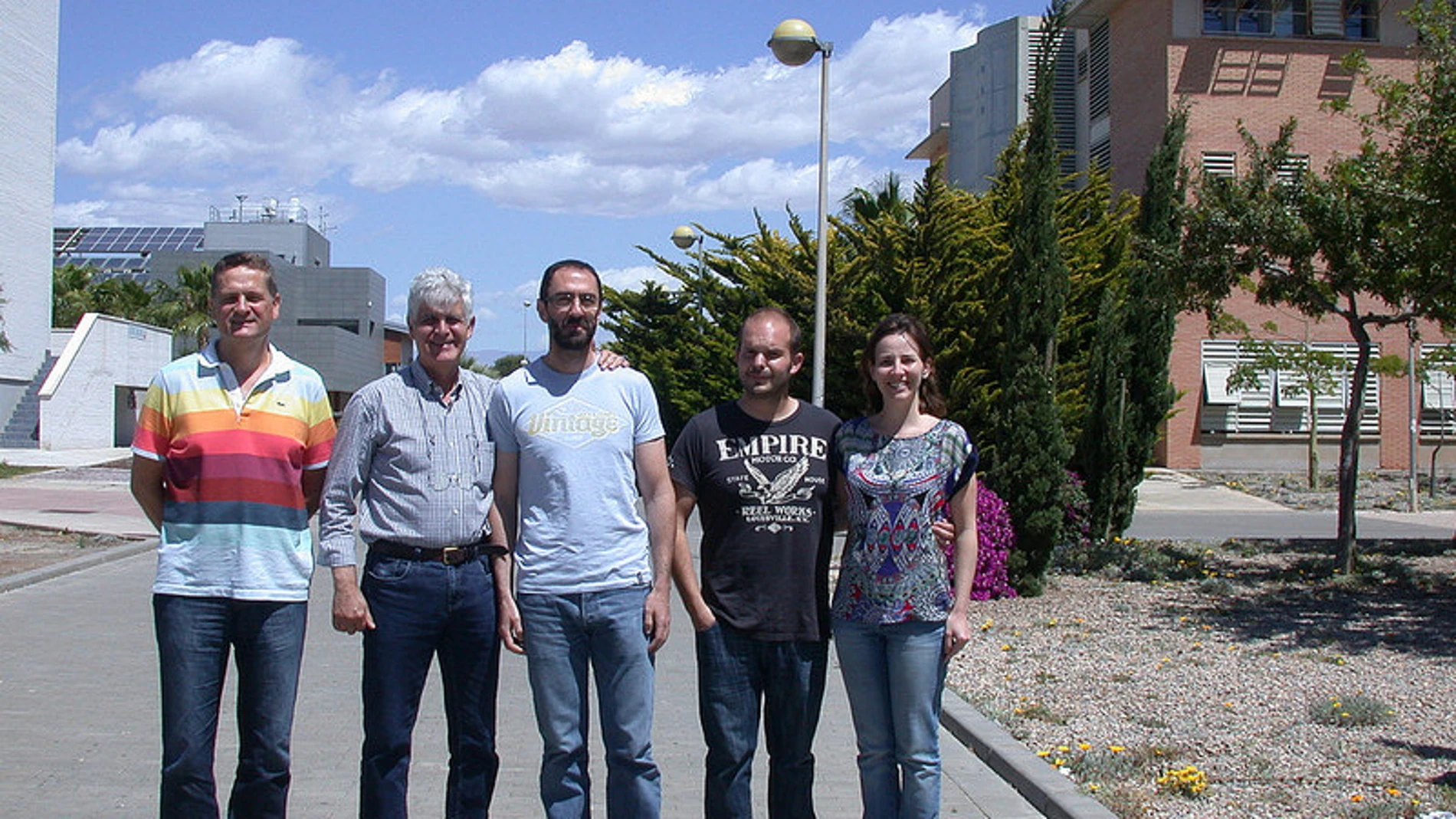 Los investigadores de la Universidad de Almería que han desarrollado el proyecto