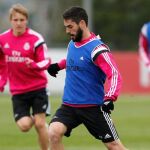 Isco, durante la sesión matinal.