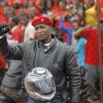 Los guetos sudafricanos vuelven a arder veinte años después del "apartheid"