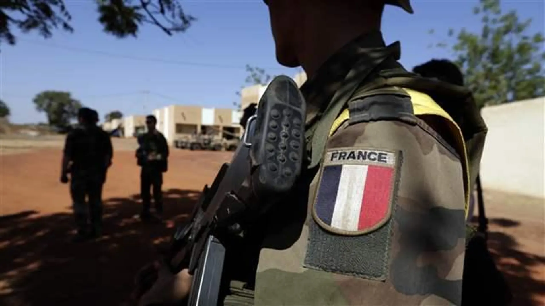 Francia investiga violaciones de militares galos a niños en República Centroafricana