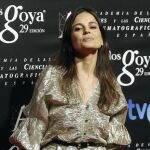 La actriz Elena Anaya posa para la prensa antes de asistir a la fiesta de nominados de los XXIX Premios Goya de la Academia del Cine Español