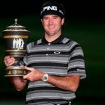 Bubba Watson, con el trofeo.