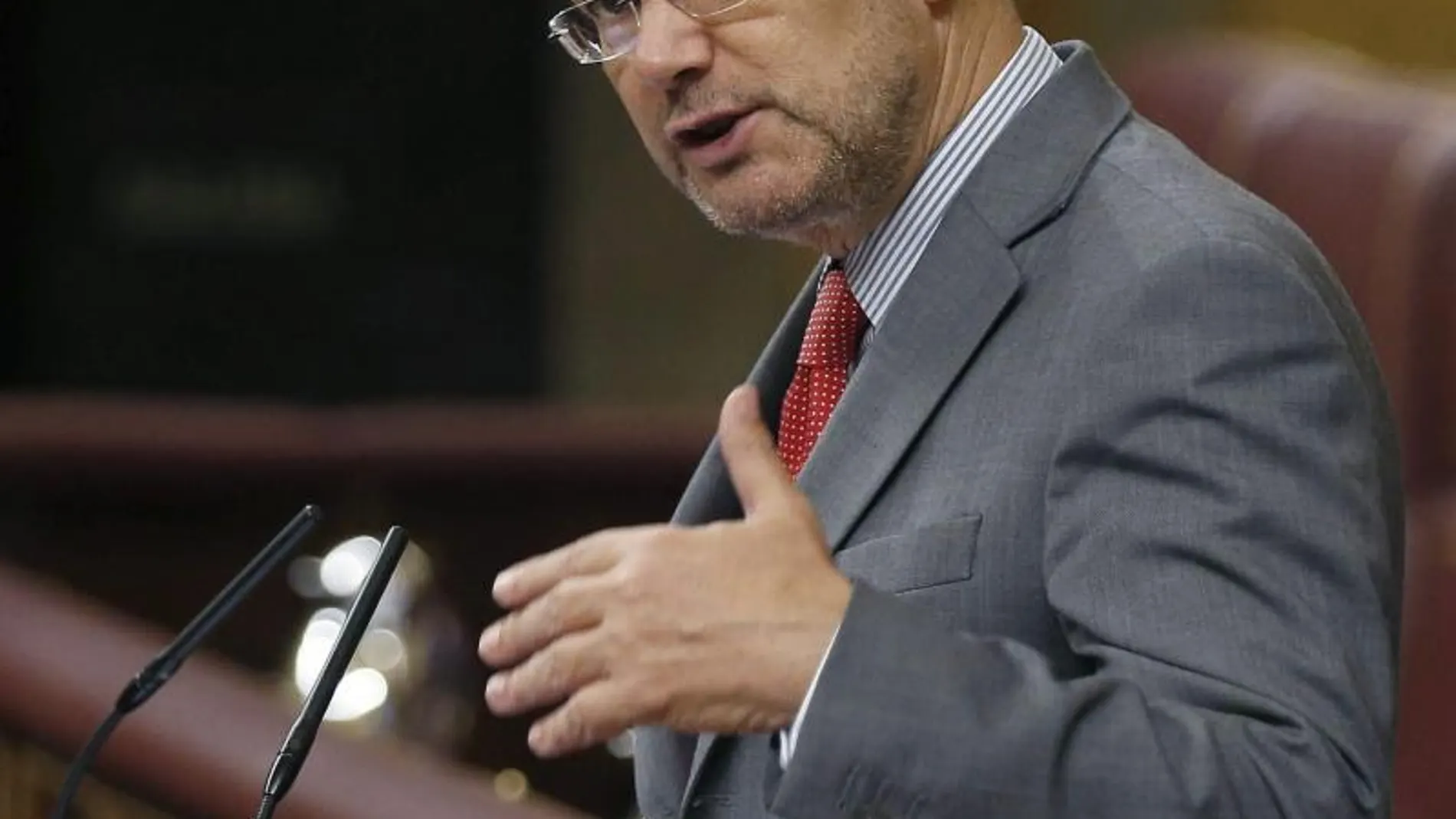 El ministro de Justicia, Rafael Catalá, durante su intervención en el pleno del Congreso