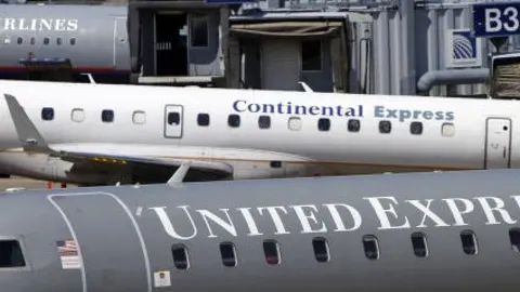 United y Continental se fusionan para crear la mayor aerolínea del mundo