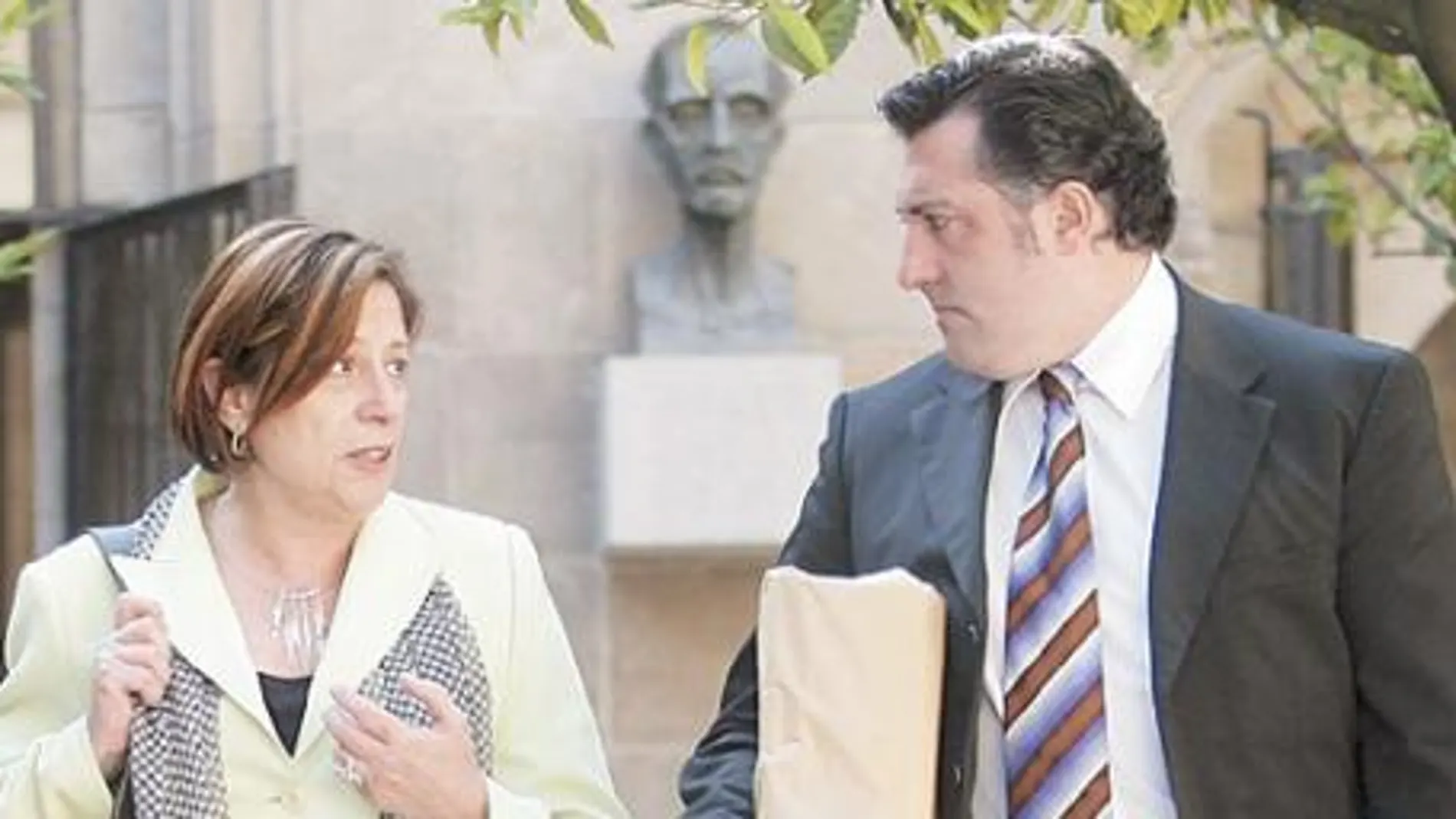 Cataluña facilitará papeles a los inmigrantes que estudien catalán