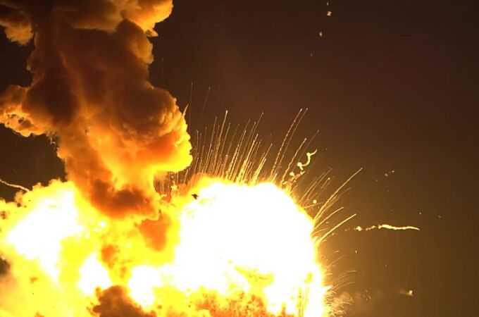 El momento de la explosión del cohete