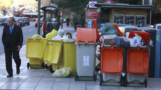Imagen de una huelga de recogida de basuras en Madrid.