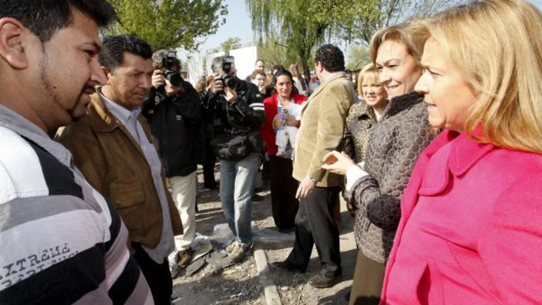La Comunidad realoja 79 familias del barrio chabolista de El Cañaveral