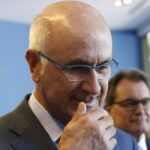 Duran Lleida, acompañado de Artur Mas, el día que se comunicó que dejaba la secretaría general de CiU.