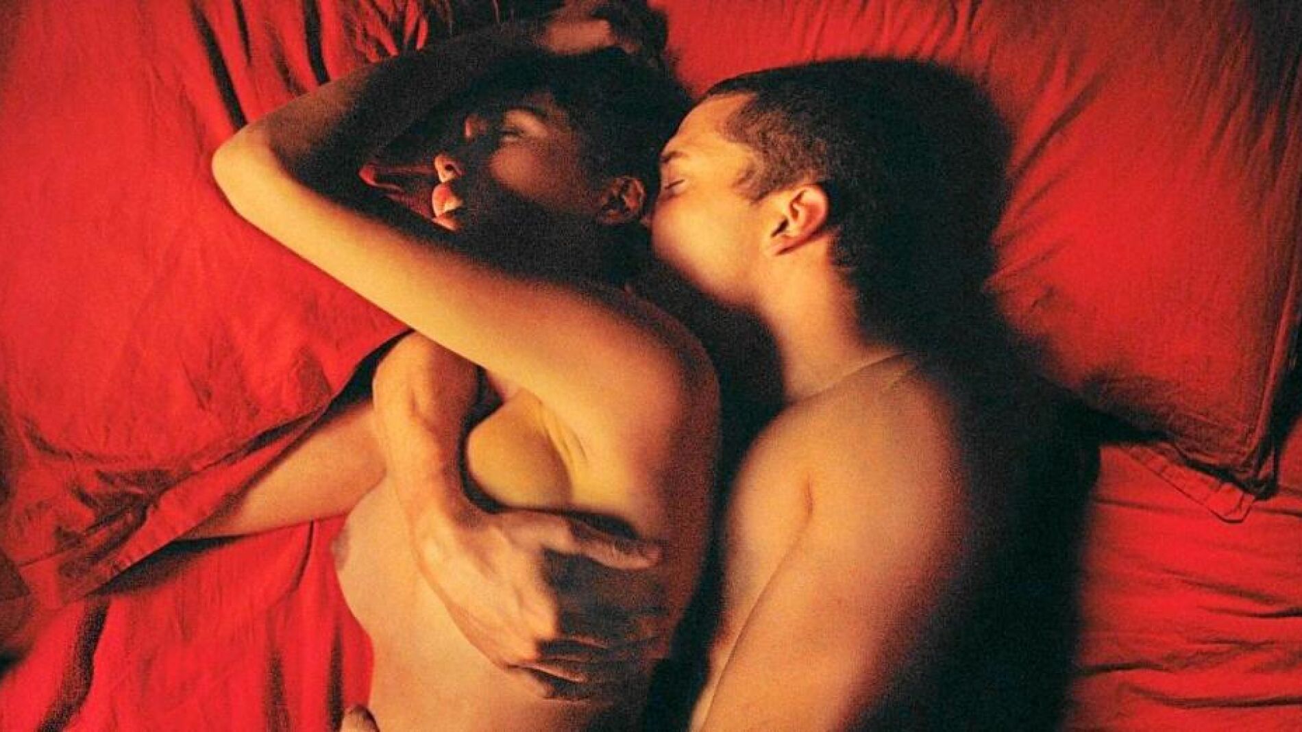 Cannes abuchea el porno en 3D de Gaspar Noé