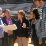 Isabel Bonig visitó ayer la plaza de toros de Valencia, lugar donde el PPCV celebra hoy su mitin central