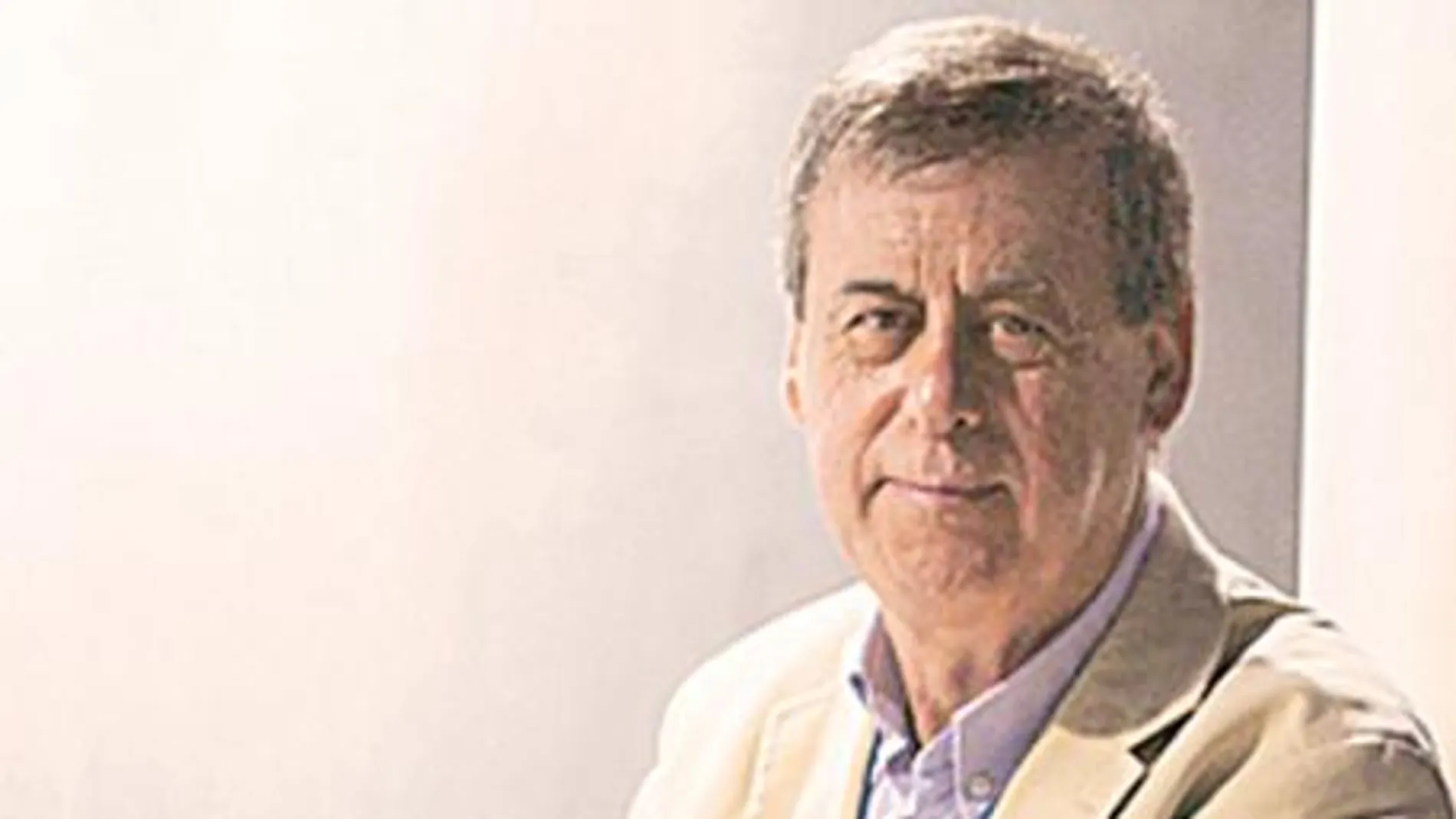 «Los partidos mayoritarios están envenenando la democracia»