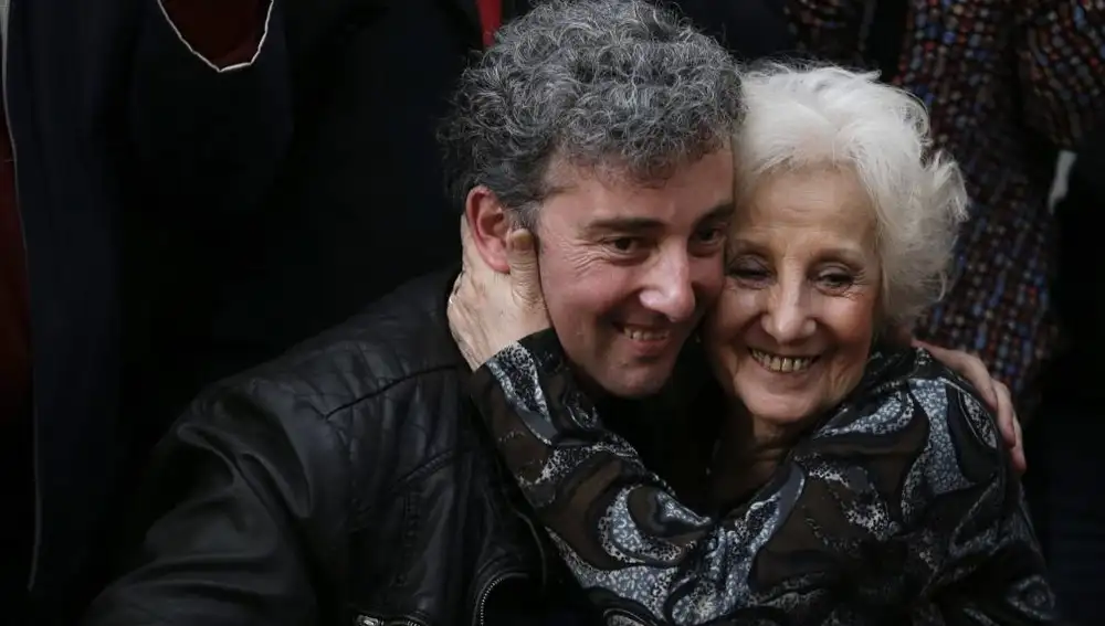 Estela de Carlotto con su nieto Ignacio