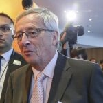 El luxemburgués Jean-Claude Juncker, propuesto por los líderes de la UE para presidir la Comisión Europea (CE), llega a una reunión del PPE en el Parlamento en Bruselas